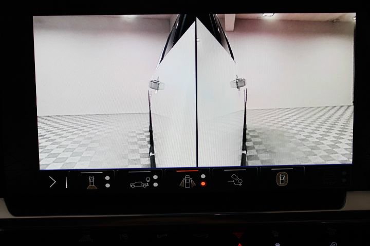 Used 2024 GMC Sierra 2500 SLT w/ SLT Convenience Package image 37