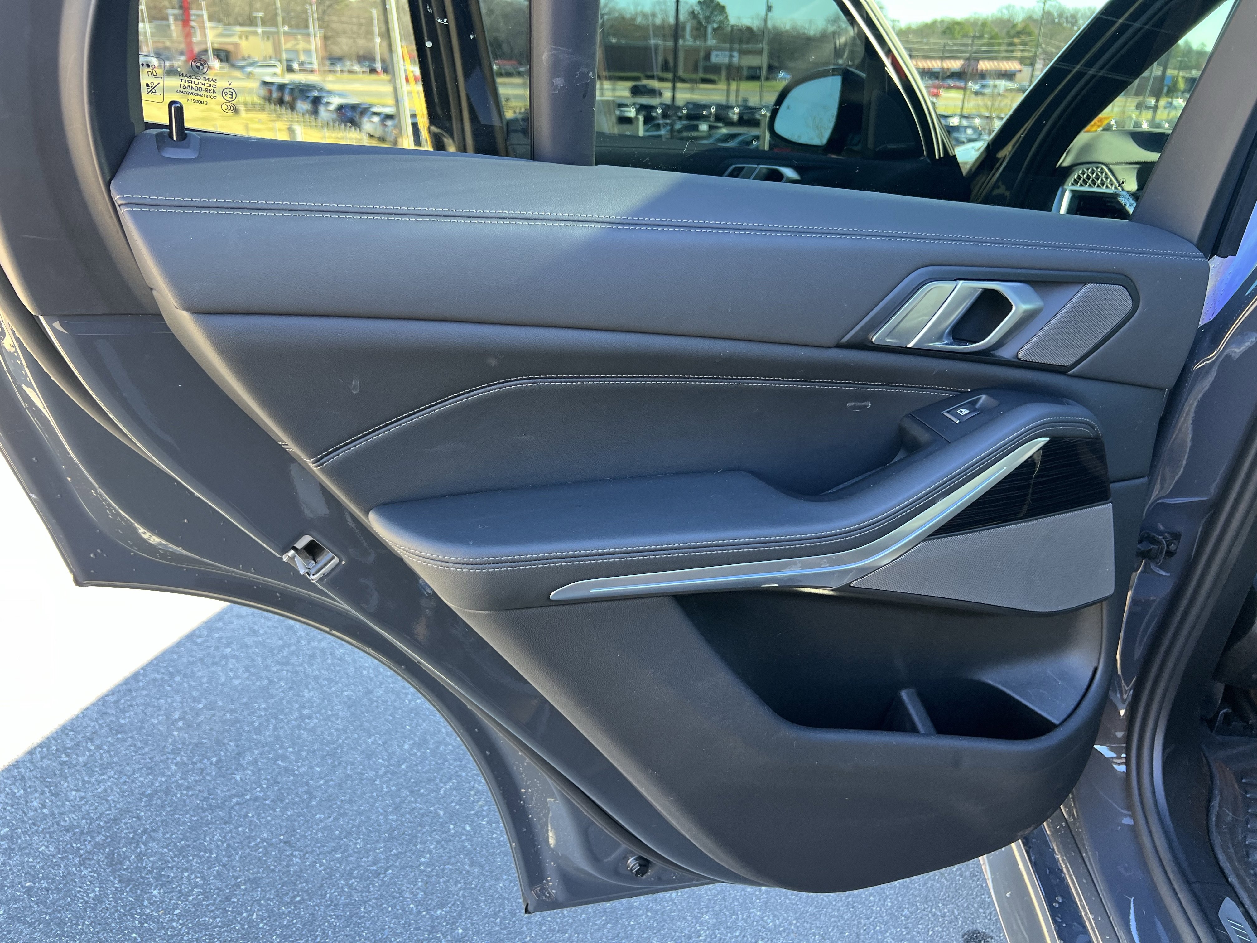 Used 2026 BMW X5 xDrive50e w/ M Sport Package image 29