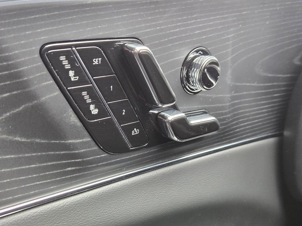 Used 2024 Cadillac Lyriq Sport w/ LPO, Floor Liner Package AWD/4WD image 13