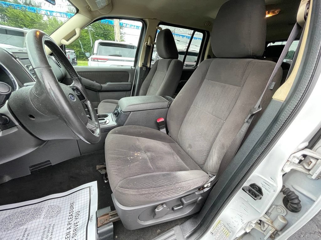 Used 2010 Ford Explorer XLT AWD/4WD image 10