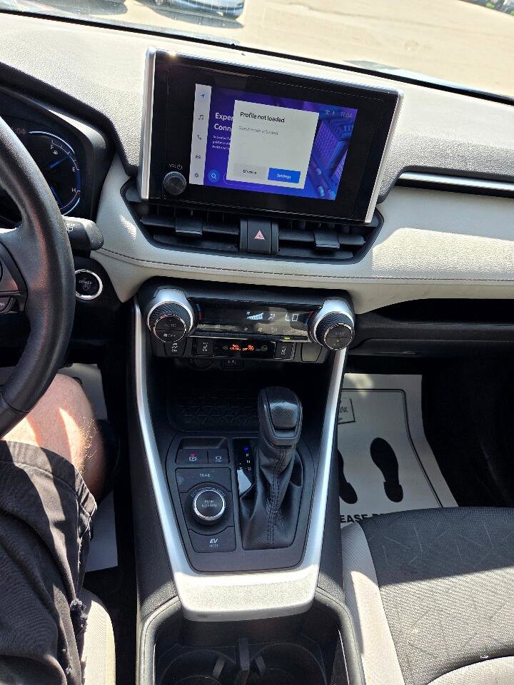 Used 2023 Toyota RAV4 XLE image 22