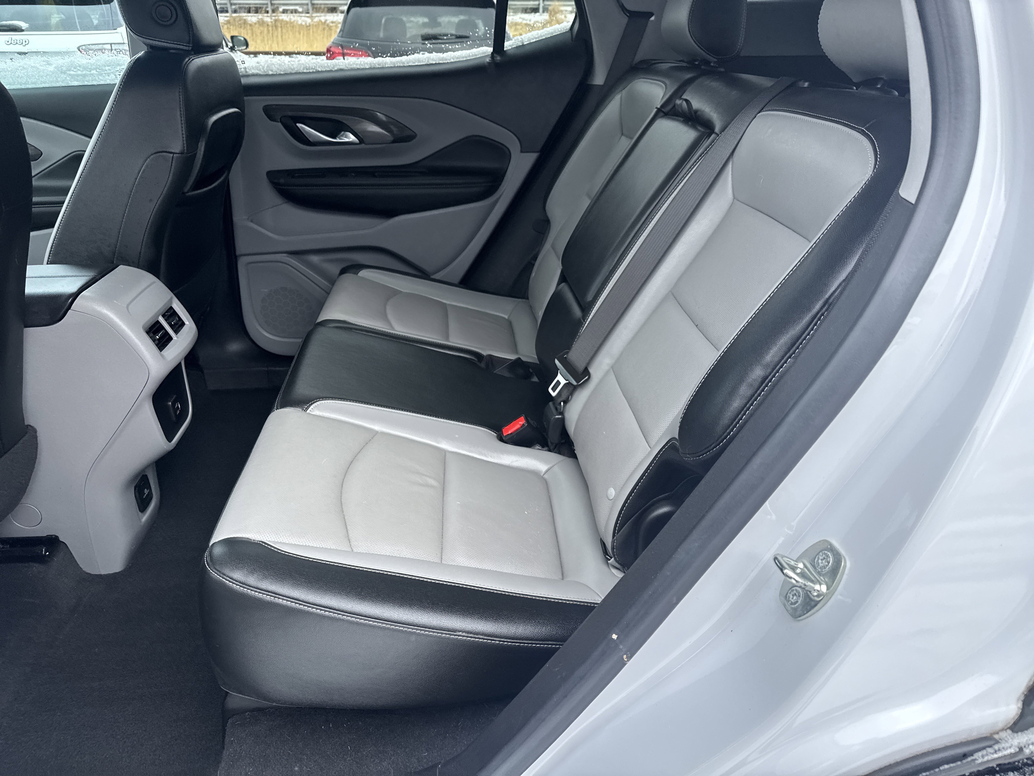 Used 2023 GMC Terrain SLT w/ LPO, Floor Liner Package image 13