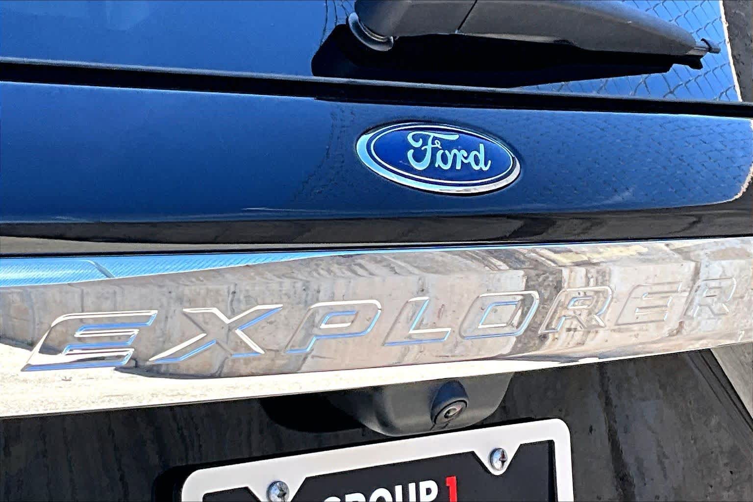 Certified 2023 Ford Explorer XLT w/ Equipment Group 202A image 31