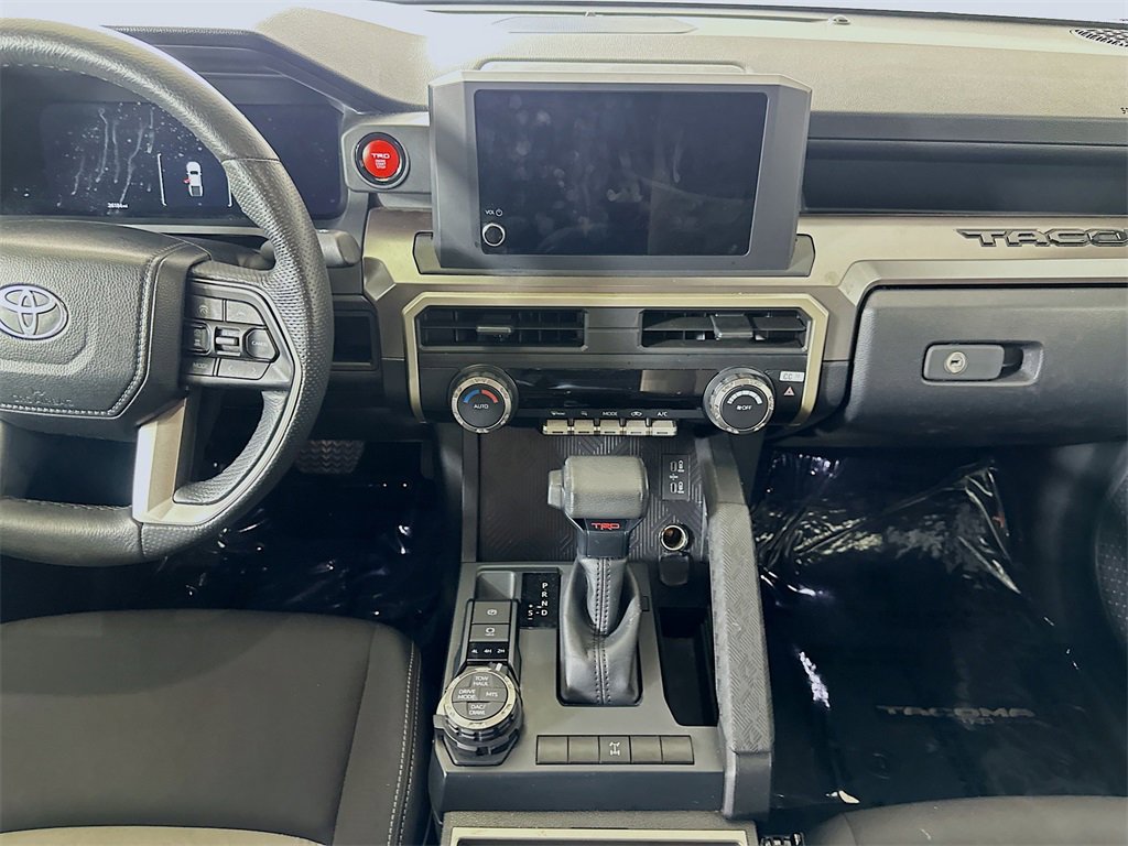 Used 2024 Toyota Tacoma TRD Off-Road image 18