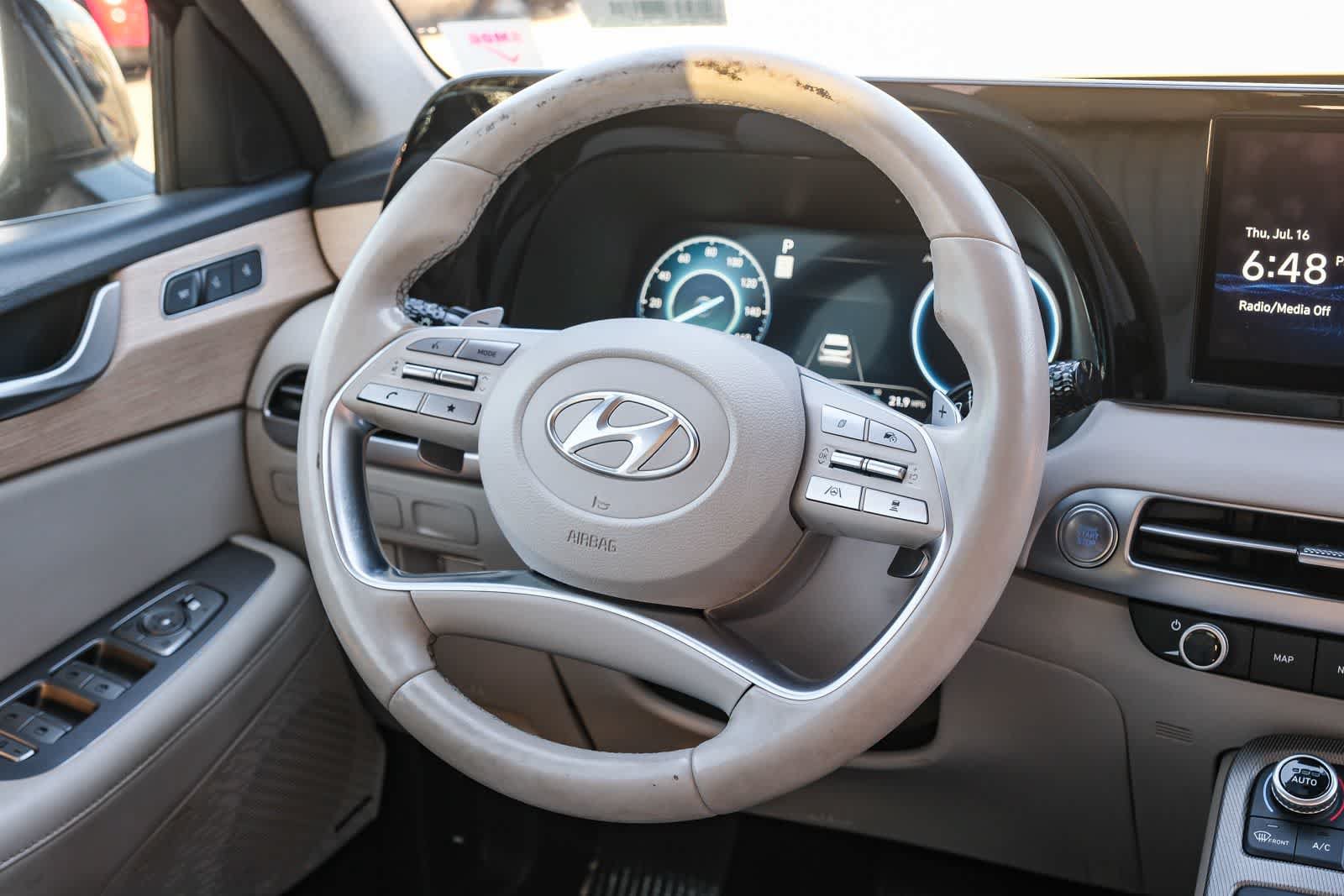 Used 2023 Hyundai Palisade Limited FWD image 17