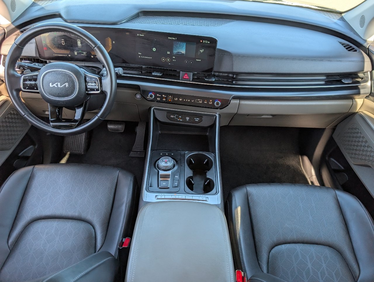 Used 2026 Kia Carnival LXS FWD image 4