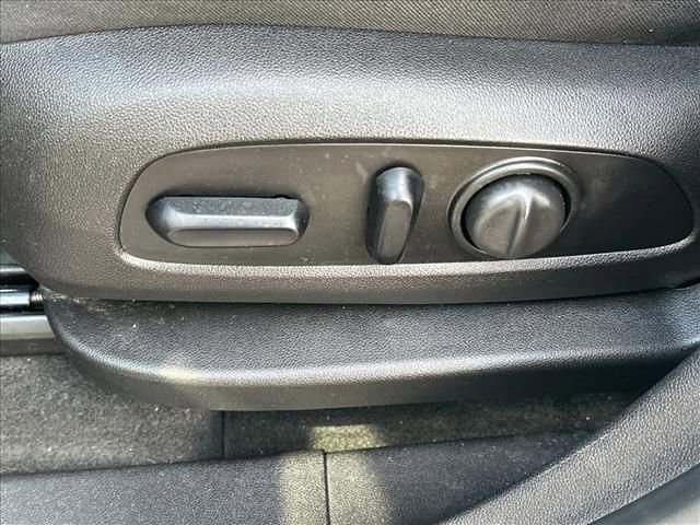 Certified 2018 Chevrolet Equinox LT image 20