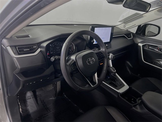 Used 2023 Toyota RAV4 XLE Premium image 10
