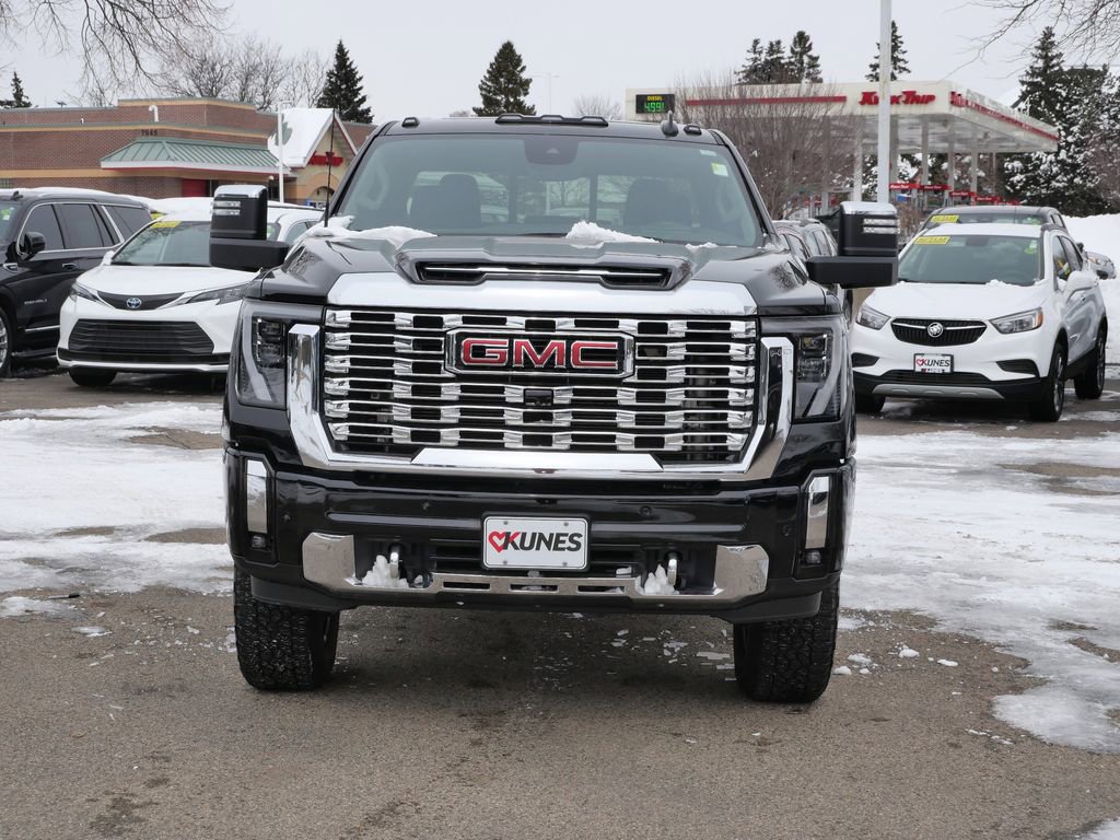Used 2024 GMC Sierra 2500 Denali w/ Denali Reserve Package image 2