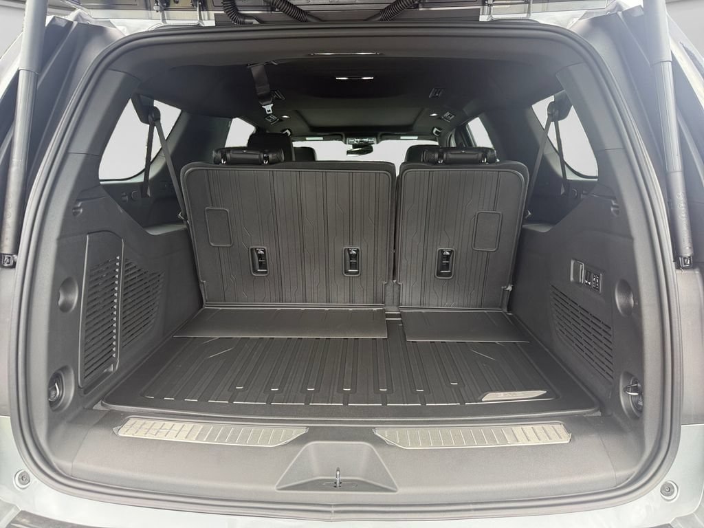 New 2026 GMC Yukon XL Denali w/ Sun & Power Step Package AWD/4WD image 16