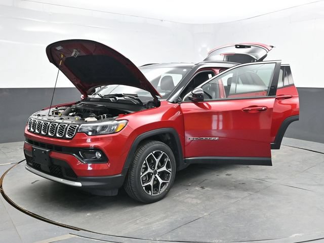 Used 2025 Jeep Compass Limited AWD/4WD image 43