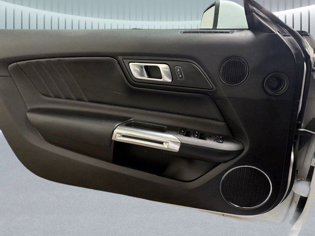 Used 2022 Ford Mustang Premium image 17