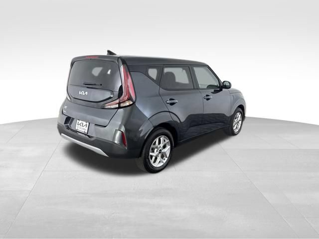 Certified 2025 Kia Soul LX FWD image 7
