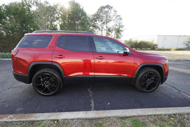 Used 2023 GMC Acadia SLE w/ Driver Convenience Package image 2
