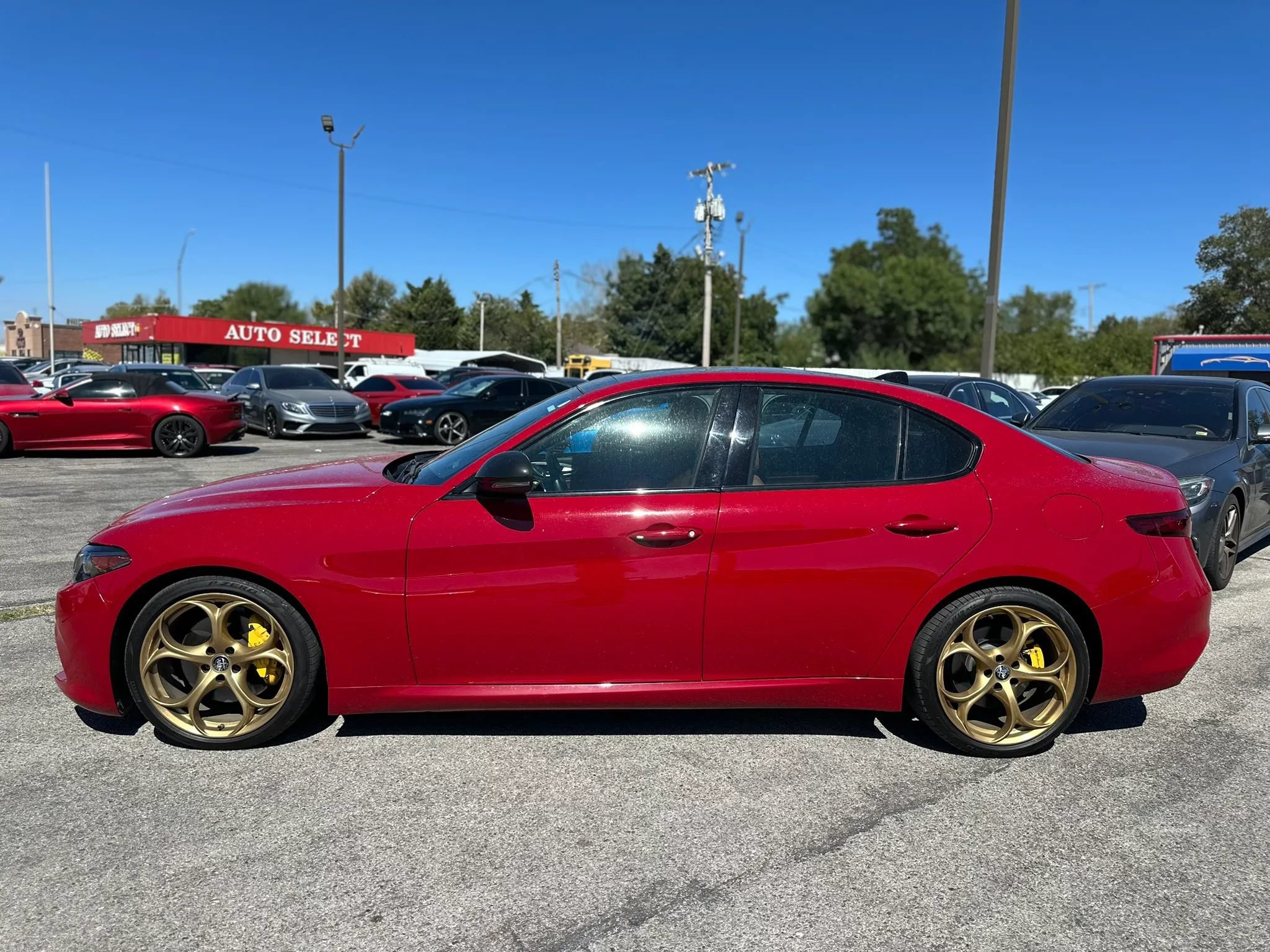Used 2021 Alfa Romeo Giulia Ti Sport RWD image 9