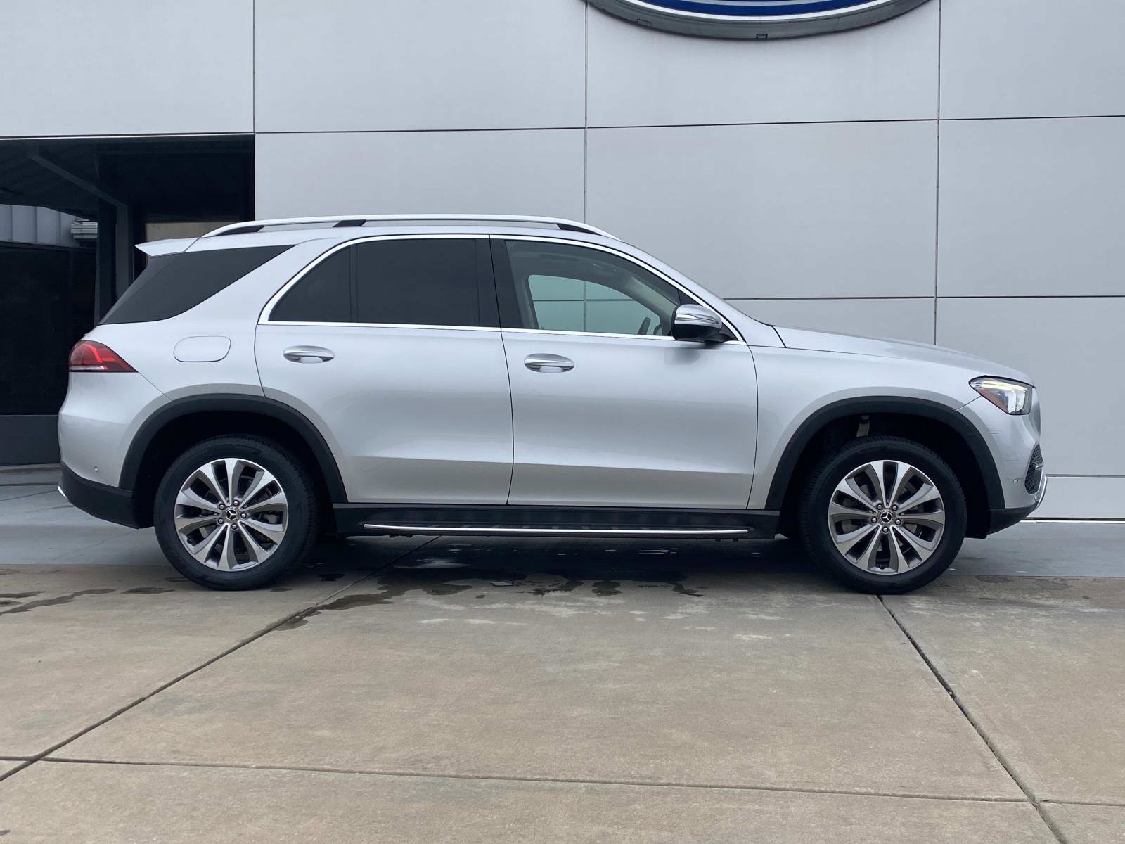 Used 2020 Mercedes-Benz GLE 350 4MATIC image 3