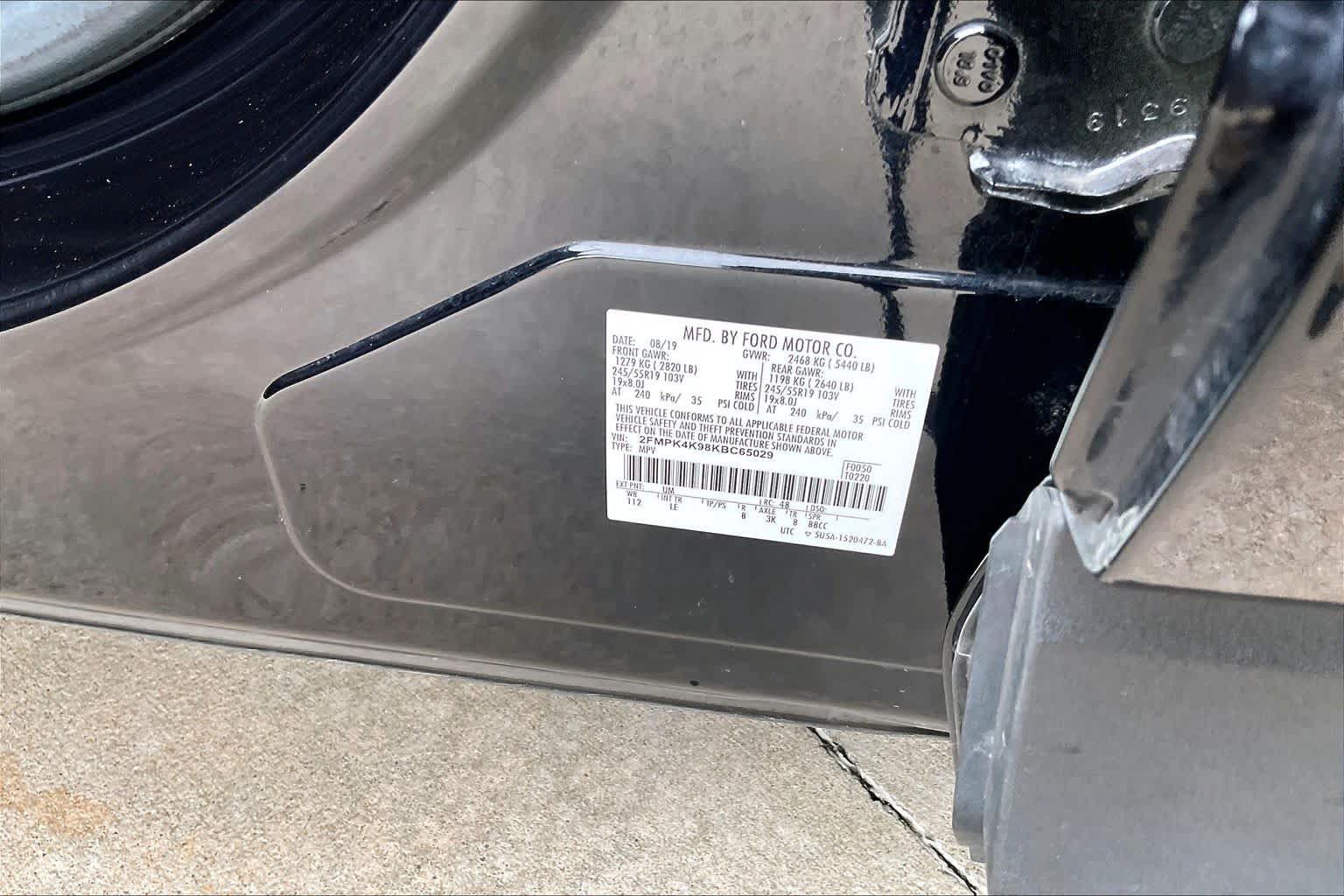 Used 2019 Ford Edge Titanium w/ Cold Weather Package AWD/4WD image 34