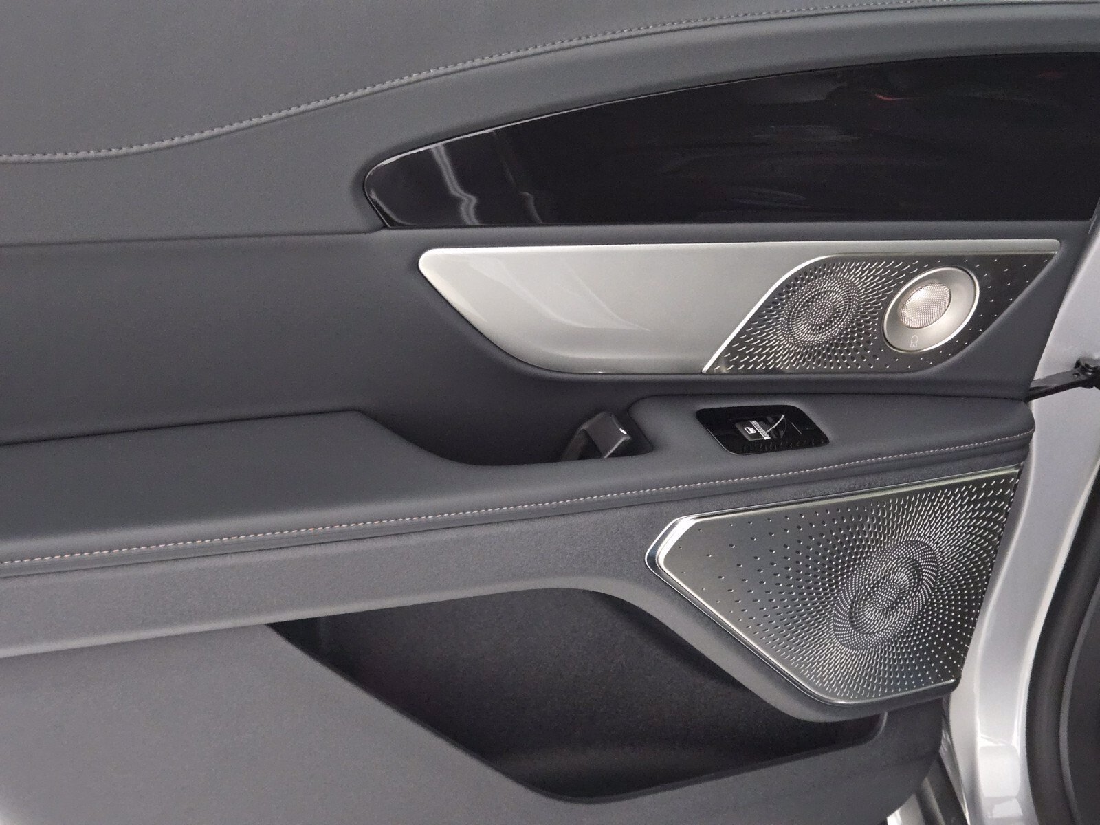 New 2026 Lincoln Nautilus Reserve AWD/4WD image 23