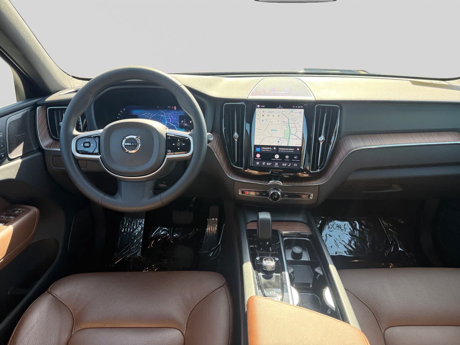 Used 2024 Volvo XC60 B5 Plus w/ Climate Package AWD/4WD image 14