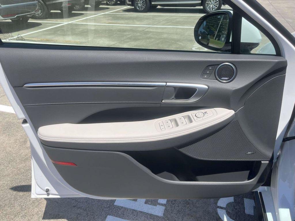 New 2026 Hyundai Sonata Limited FWD image 39