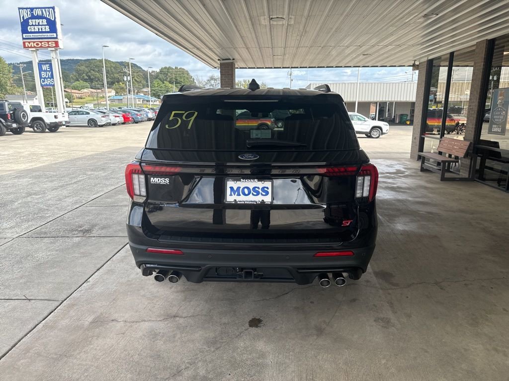 Certified 2025 Ford Explorer ST image 5