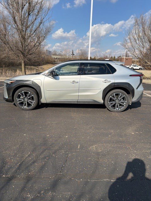 Used 2024 Toyota bZ4X AWD w/ Weather Package image 3
