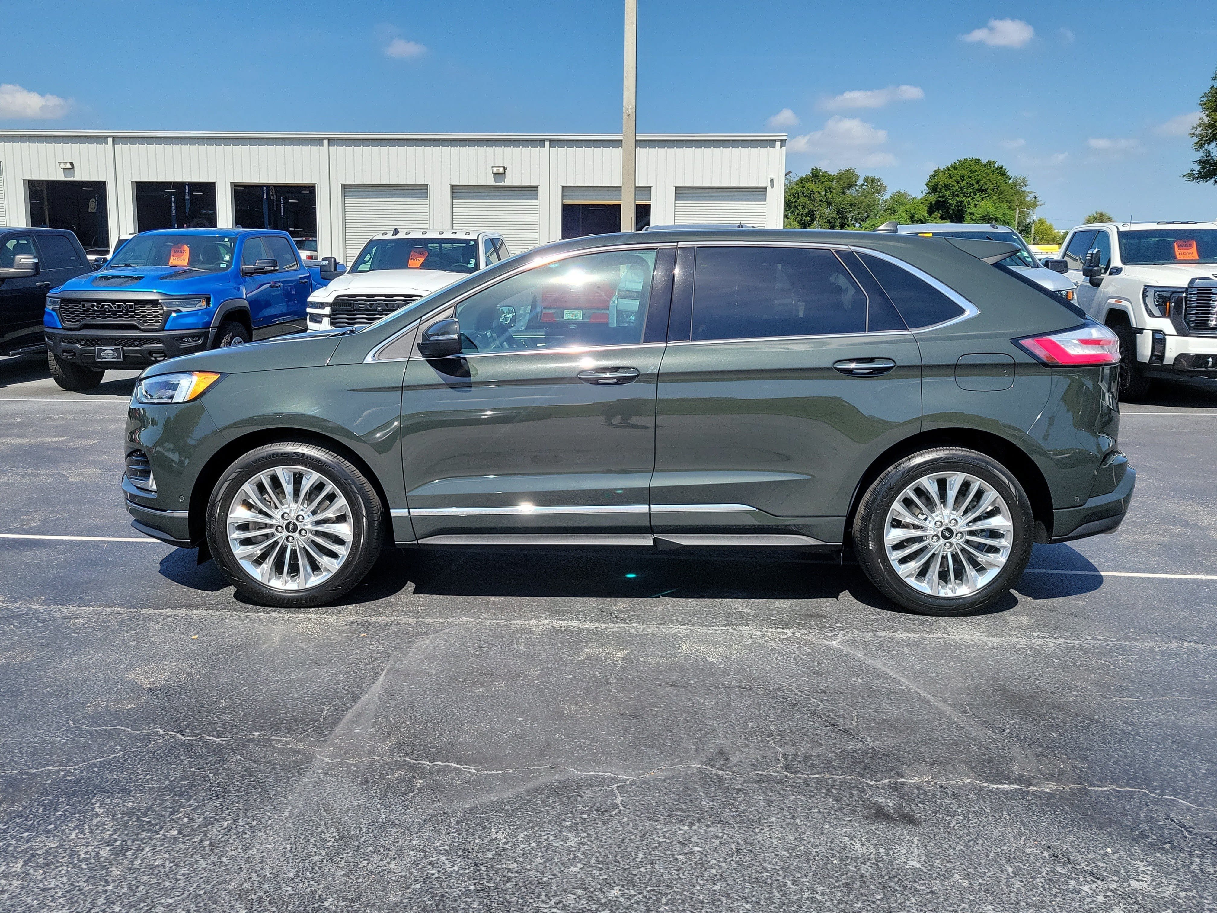 Certified 2024 Ford Edge Titanium w/ Titanium Elite Package AWD/4WD image 6