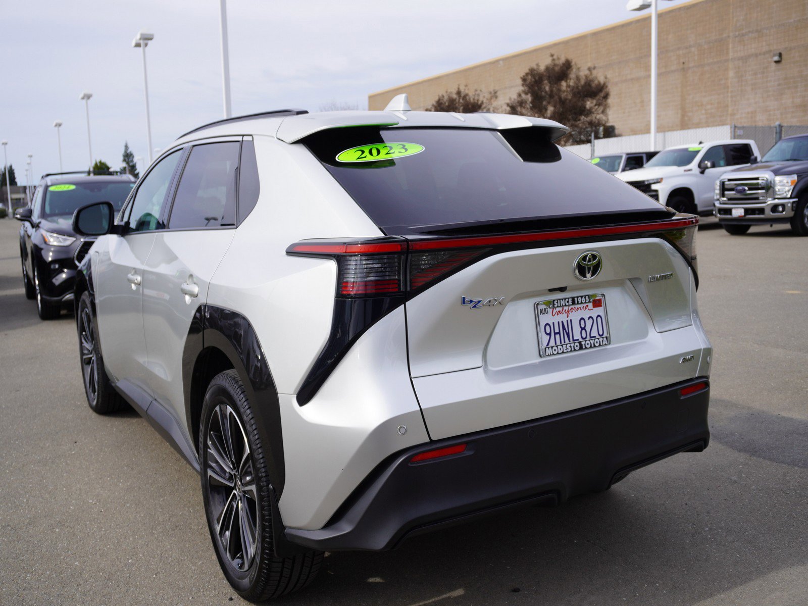 Used 2023 Toyota bZ4X Limited image 8