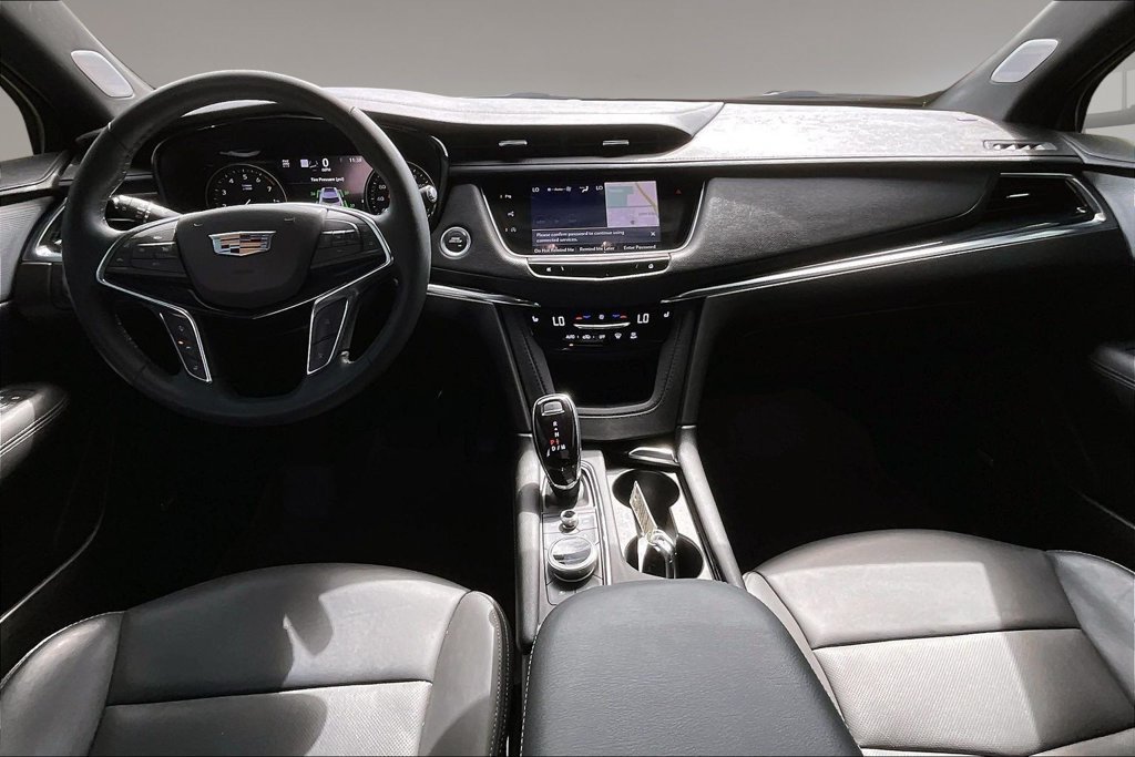 Used 2025 Cadillac XT5 Premium Luxury w/ Technology Package AWD/4WD image 15