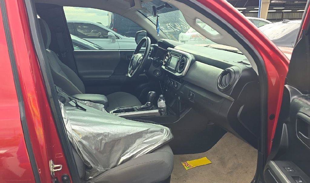 Used 2017 Toyota Tacoma SR5 RWD image 4