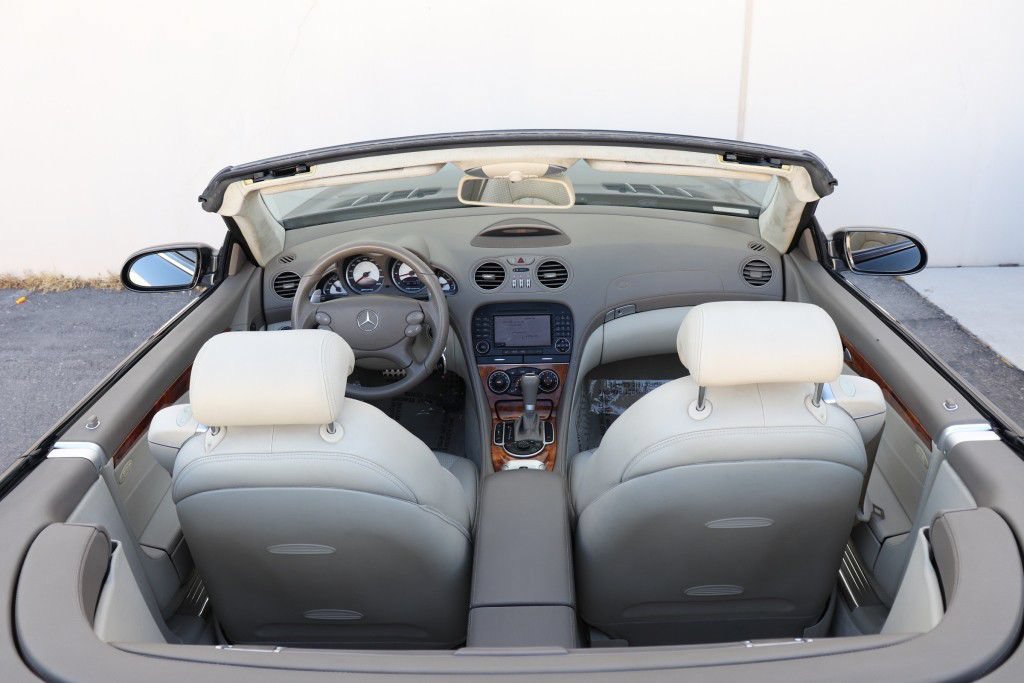 Used 2008 Mercedes-Benz SL 55 AMG image 22
