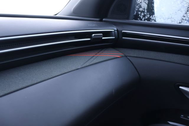 Used 2023 Hyundai Santa Cruz Limited image 12