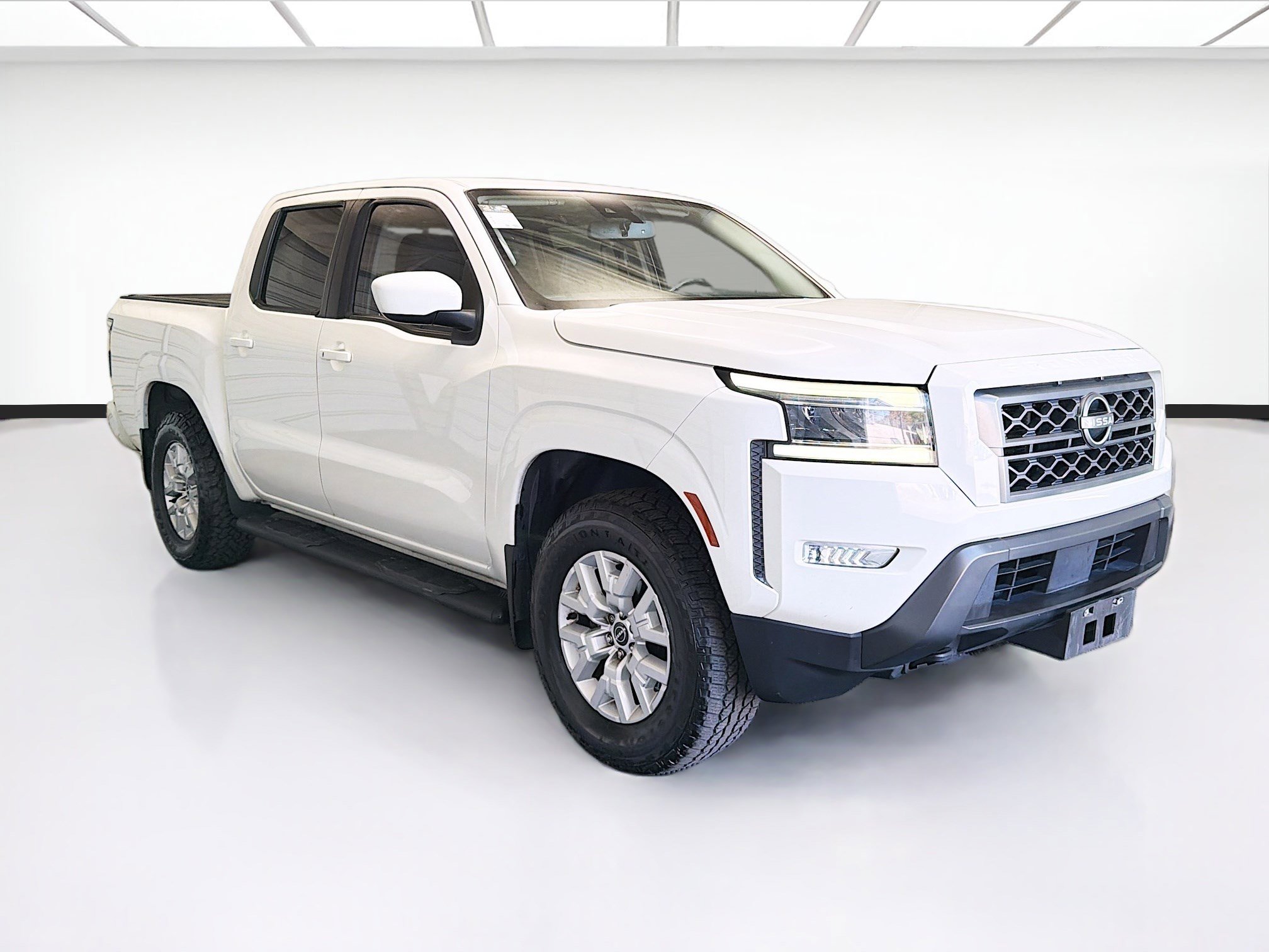 Used 2022 Nissan Frontier SV w/ SV Premium Package AWD/4WD image 3