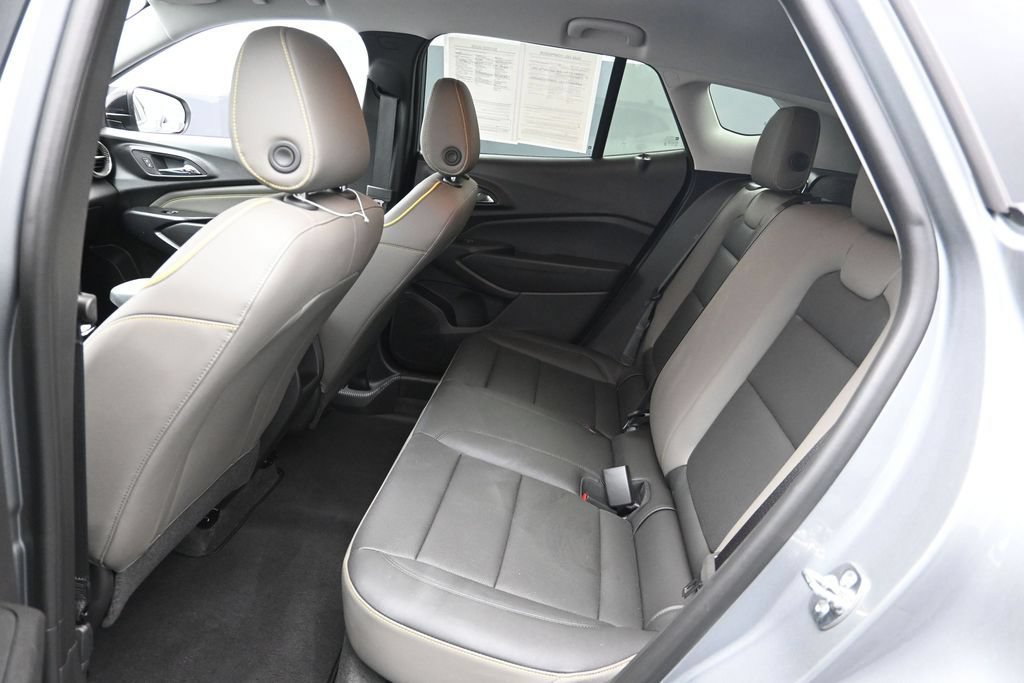 Used 2026 Chevrolet Trax ACTIV FWD image 13