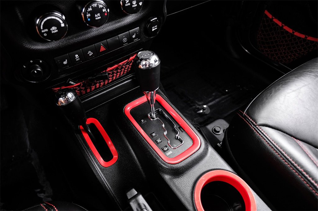 Used 2017 Jeep Wrangler Unlimited Rubicon image 25