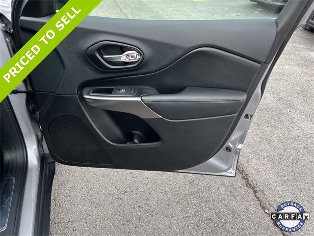 Used 2019 Jeep Cherokee Limited image 22