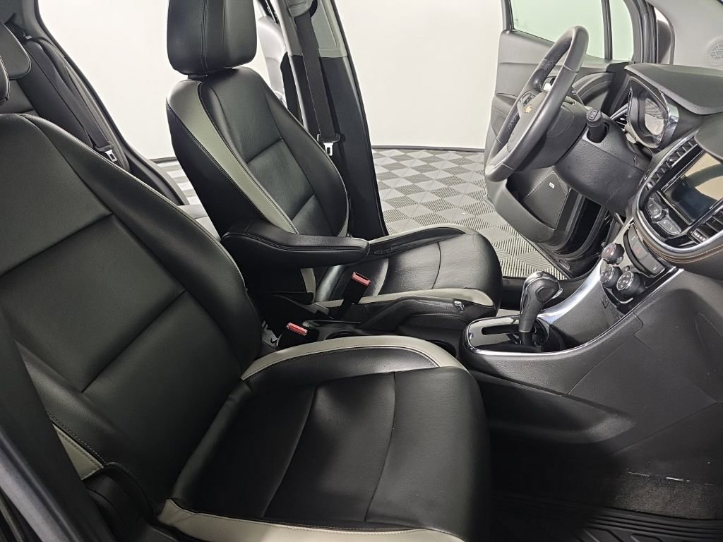 Used 2018 Chevrolet Trax Premier image 36