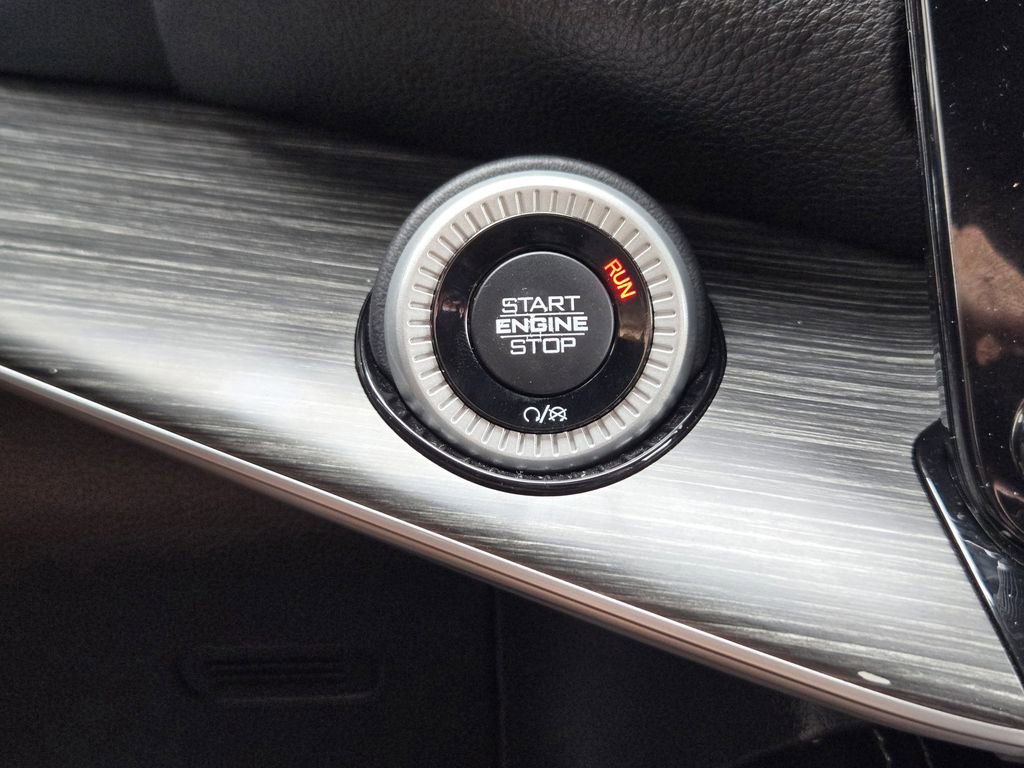 Used 2023 Jeep Wagoneer L Series II RWD image 22