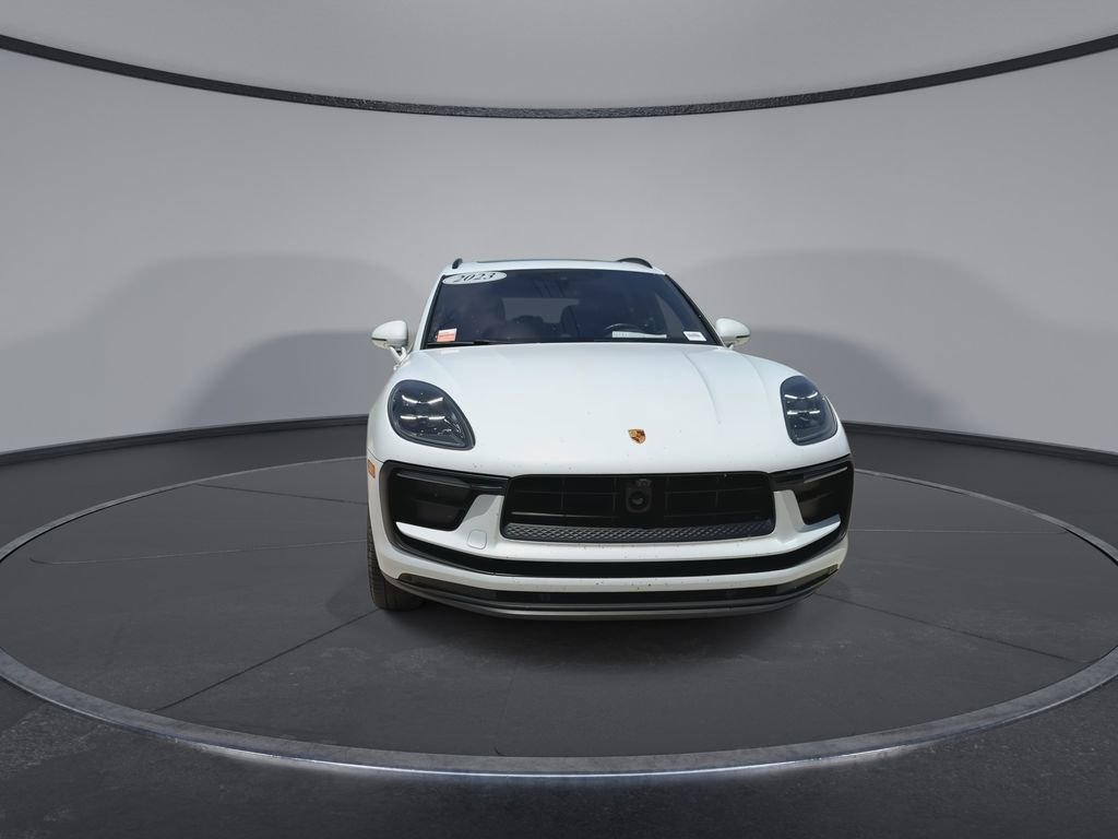 Used 2023 Porsche Macan Turbo AWD/4WD image 3