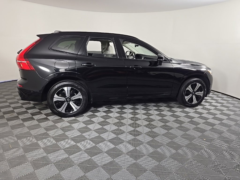 Certified 2025 Volvo XC60 T8 Plus w/ Protection Package Premier image 5