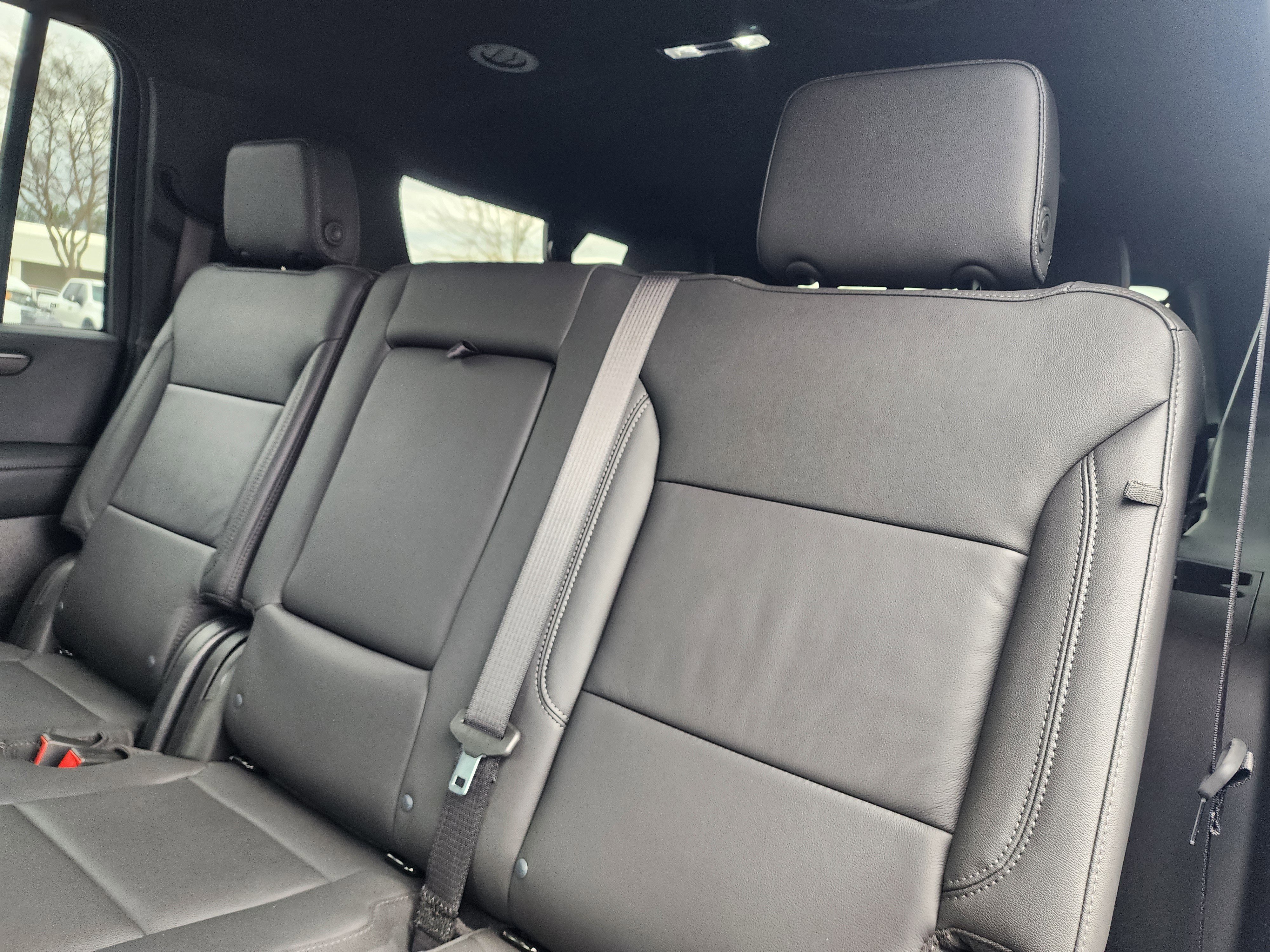 Used 2026 Chevrolet Suburban LT image 13