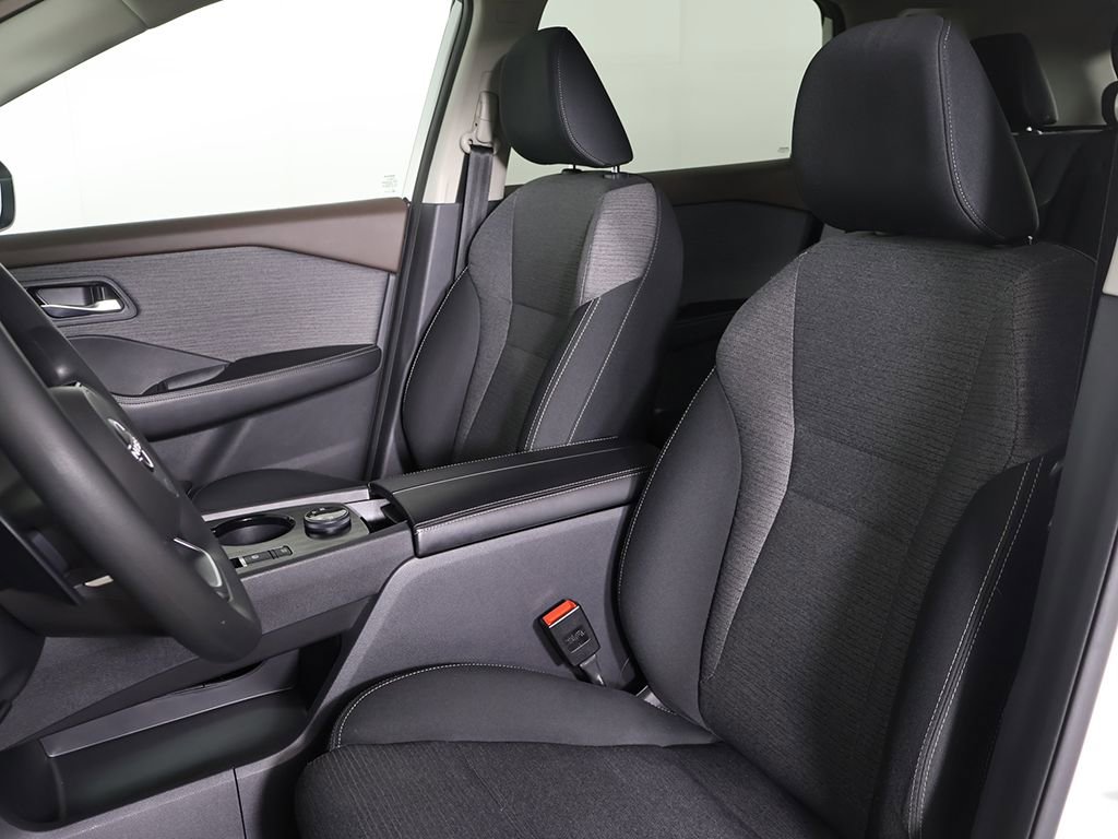 Used 2022 Nissan Rogue SV image 24