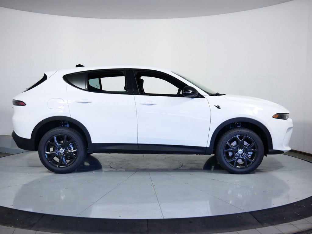 Used 2024 Dodge Hornet GT w/ GT Blacktop Package image 9