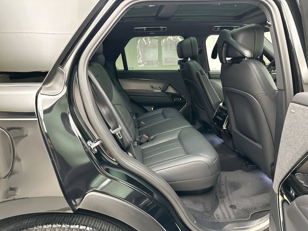 Certified 2025 Land Rover Range Rover Sport Dynamic SE AWD/4WD image 19