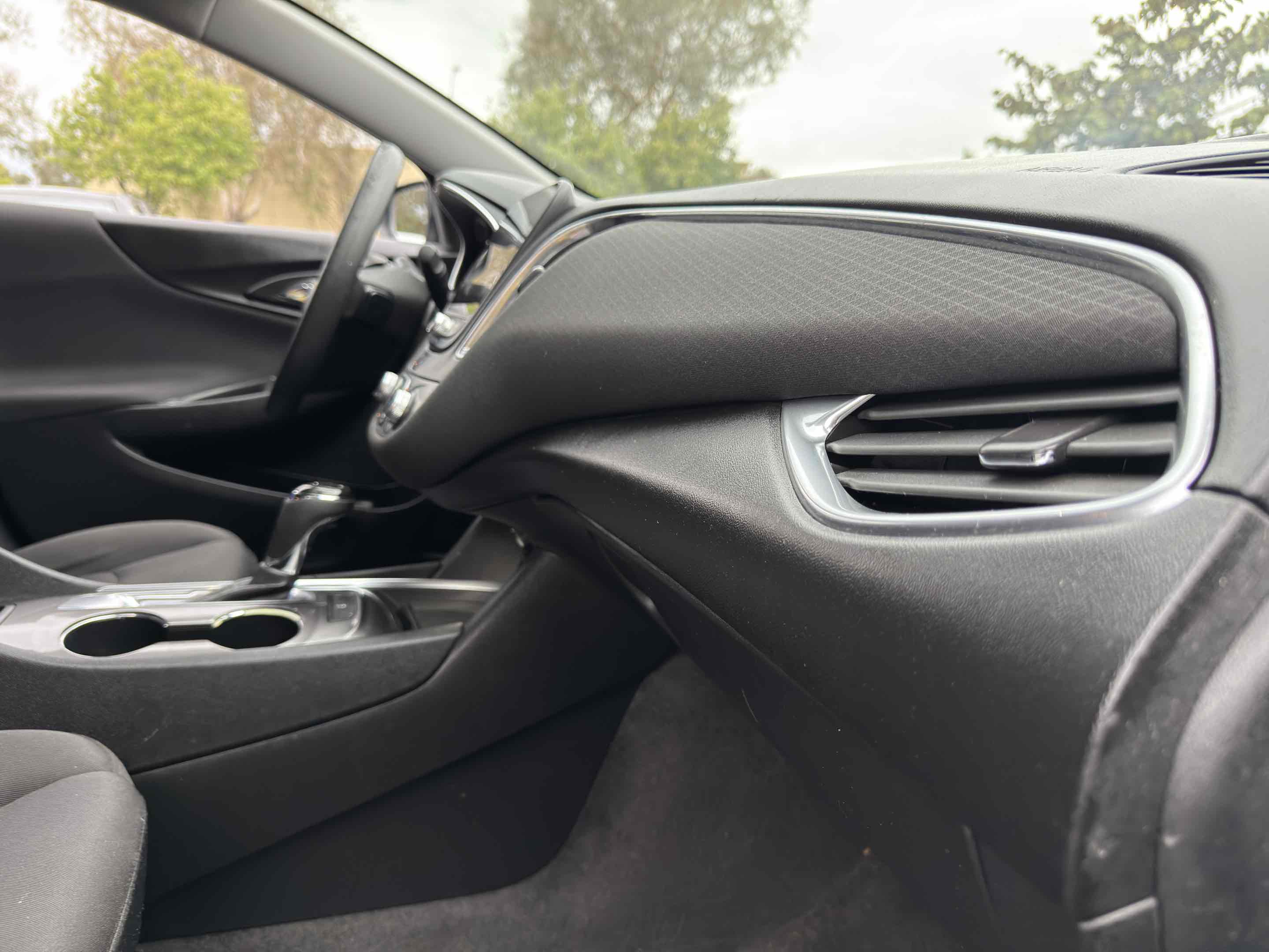 Used 2020 Chevrolet Malibu LT image 39