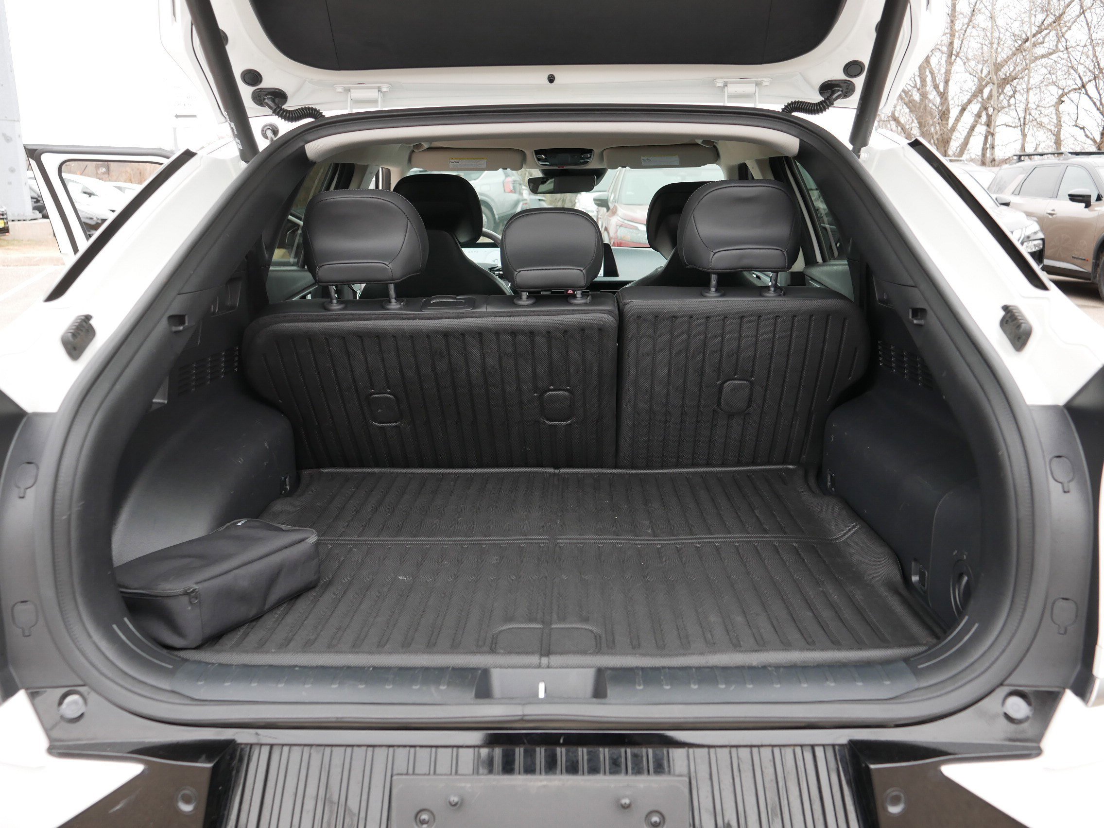 Certified 2024 Kia EV6 Wind w/ Wind Technology Package AWD/4WD image 18