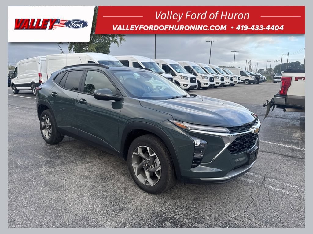 Used 2025 Chevrolet Trax LT