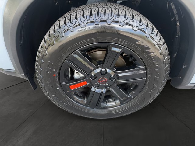 Used 2026 Nissan Rogue SV AWD/4WD image 9