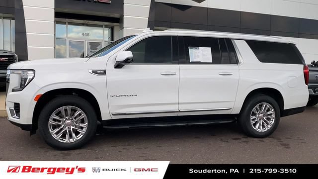 Certified 2022 GMC Yukon XL SLT w/ SLT Premium Package AWD/4WD image 5