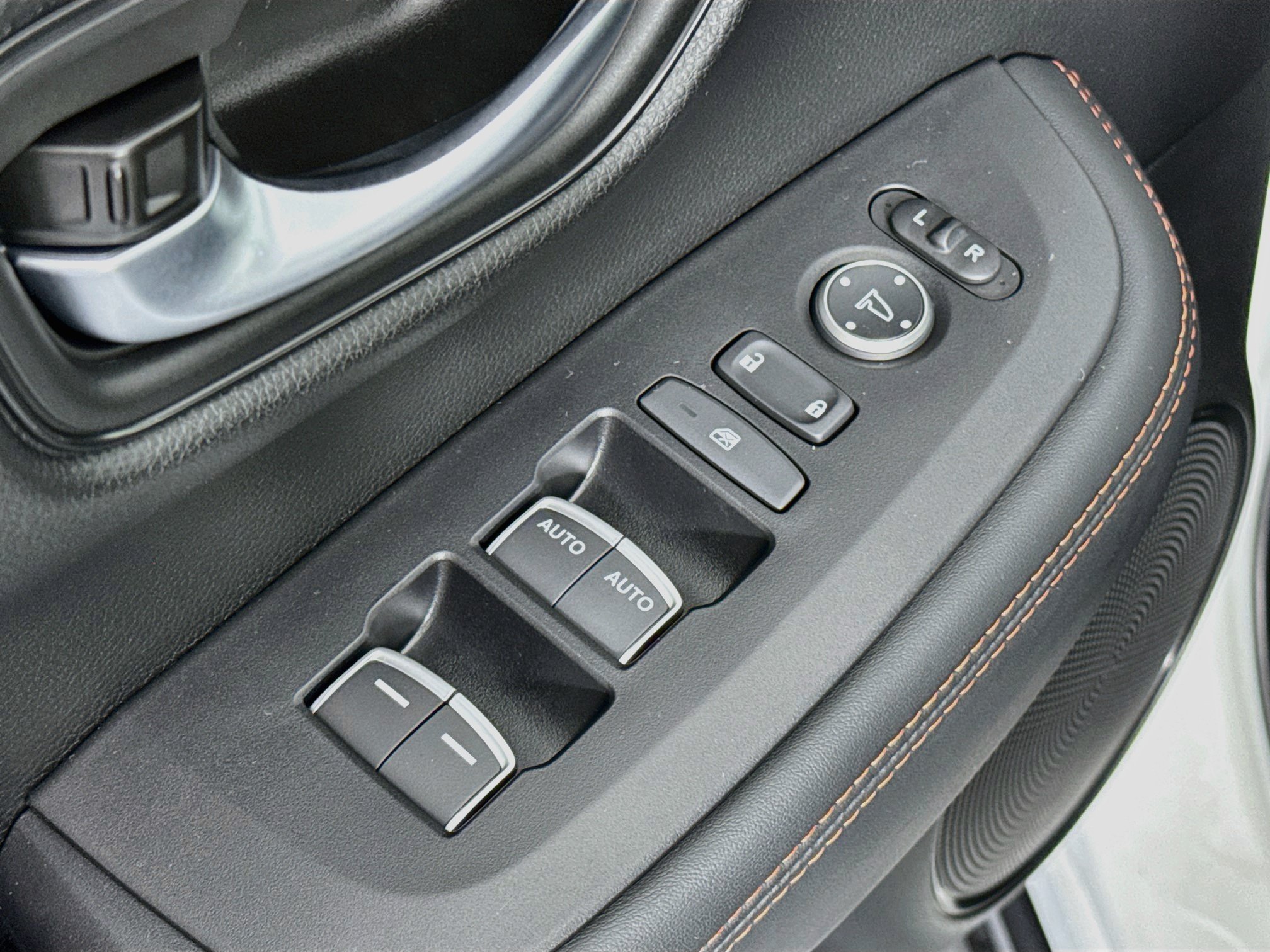 Certified 2026 Honda HR-V Sport image 17